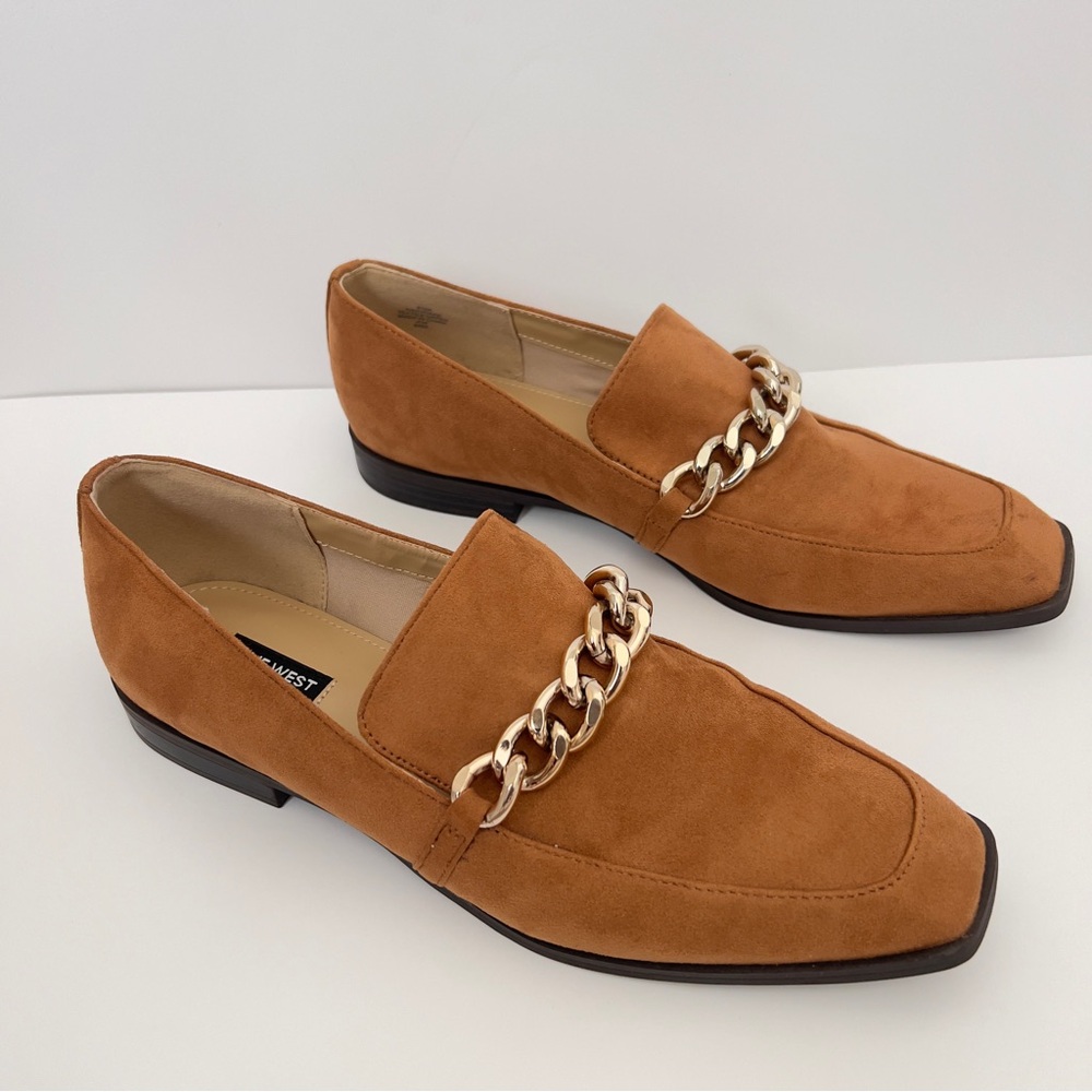 Nine West Women’s Oriah Slip On Loafer Chain Detail Brown Tan Suede Size 9.5 - Picture 4 of 9